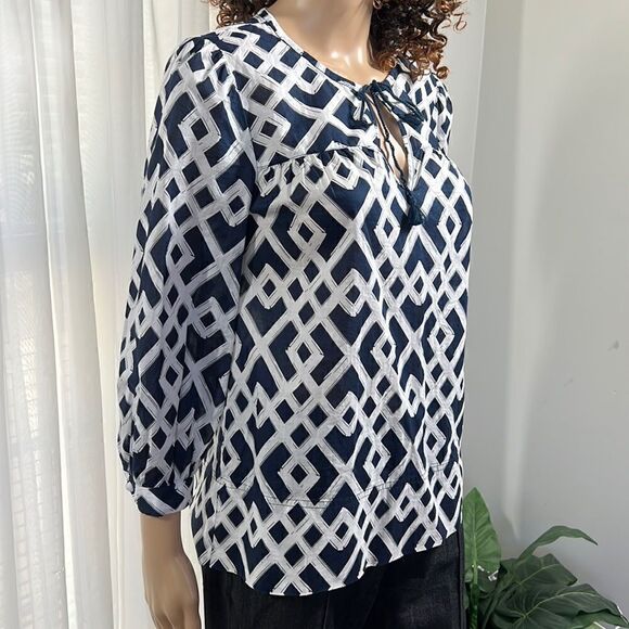 Vineyard Vines Lattice Pattern Top XS - Picture 2 of 6